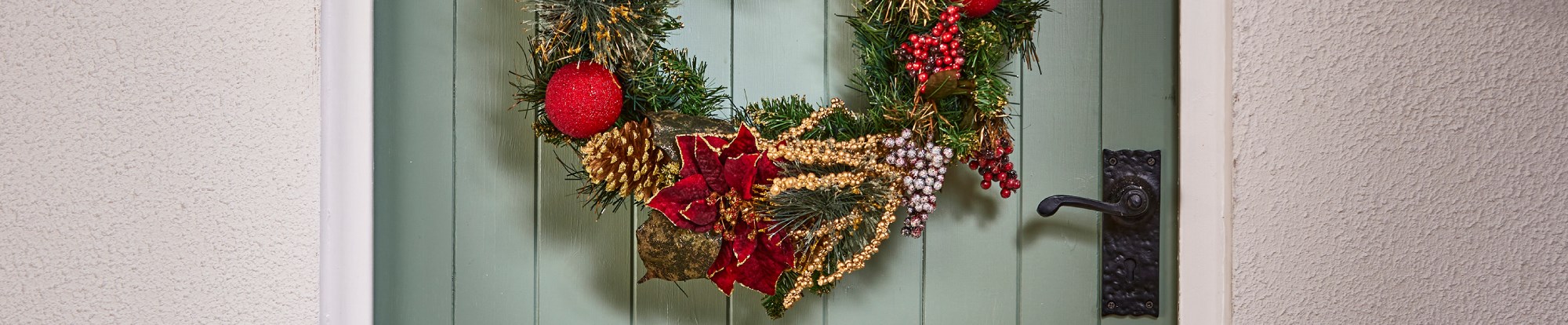 Christmas Wreaths & Christmas Garlands